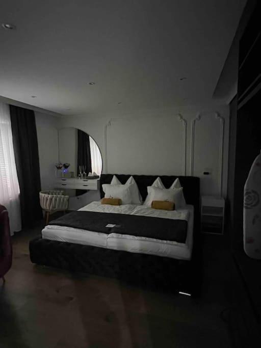 Traum Wohnung Mit Kingsize-Bett Graz Exteriör bild